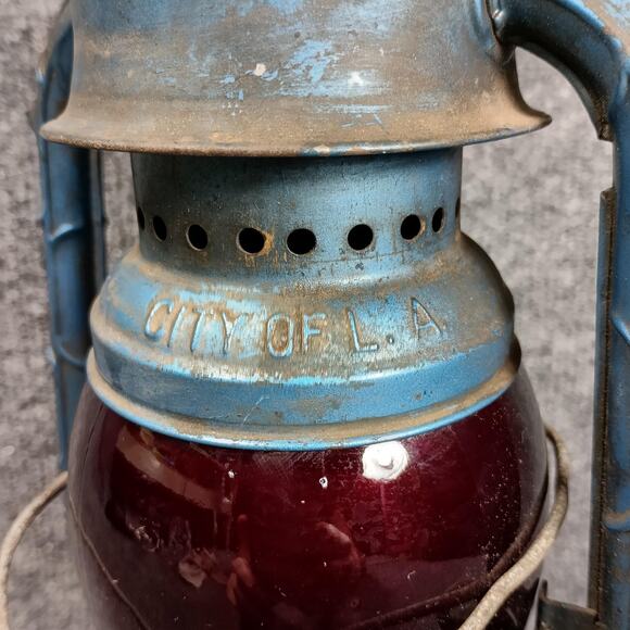 Vintage Dietz No. 100 Blue Kerosene Oil Lantern Red Globe CITY OF L.A. NY USA - Picture 5 of 11